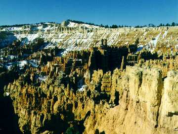 Bryce1.jpg (22798 bytes)