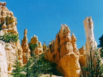 Bryce5.jpg (25764 bytes)