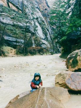 Zion1.jpg (26934 bytes)