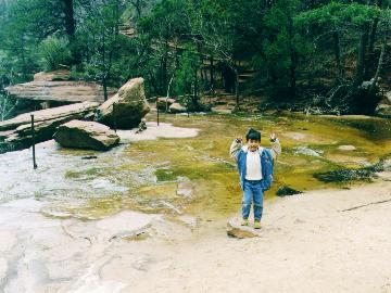 Zion13.jpg (25116 bytes)
