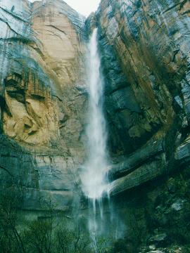 Zion3.jpg (23005 bytes)