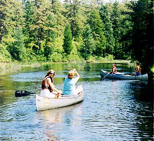 canoe8.jpg (35619 bytes)