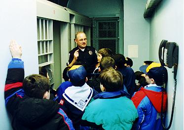 jailcells.jpg (23365 bytes)