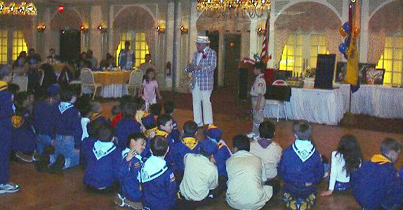 000213-038.jpg (46417 bytes)