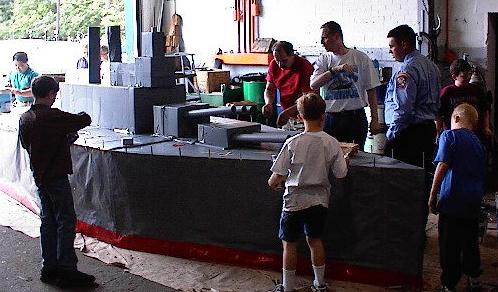 000528-001.jpg (38280 bytes)