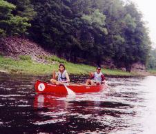 canoe06.jpg (13309 bytes)