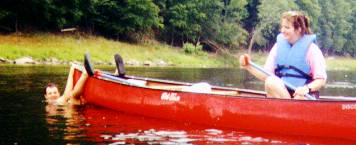 canoein.jpg (12692 bytes)